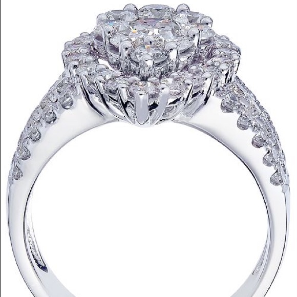 2 carat 14k White Gold Engagement Ring - Picture 2 of 8